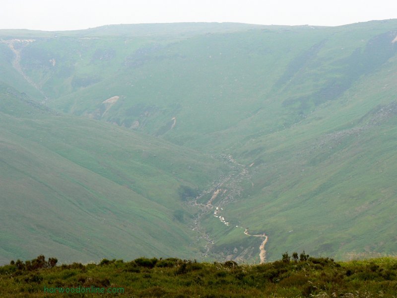 25th June 2006 - Walk 668 - Edale Horseshoe - Fox Holes & Grindsbrook Clough (Click Here to Return to Midland Hillwalkers Photos - mh585)
