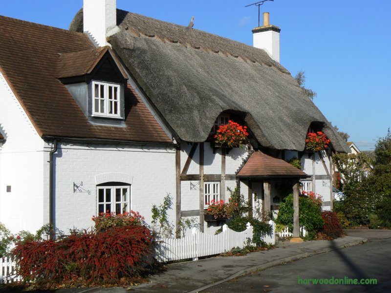 9th November 2006 - Walk 682 - Warwickshire Ramble - Thatched Cottage in Marton Village (Click Here to Return to Walking Photos - 680)